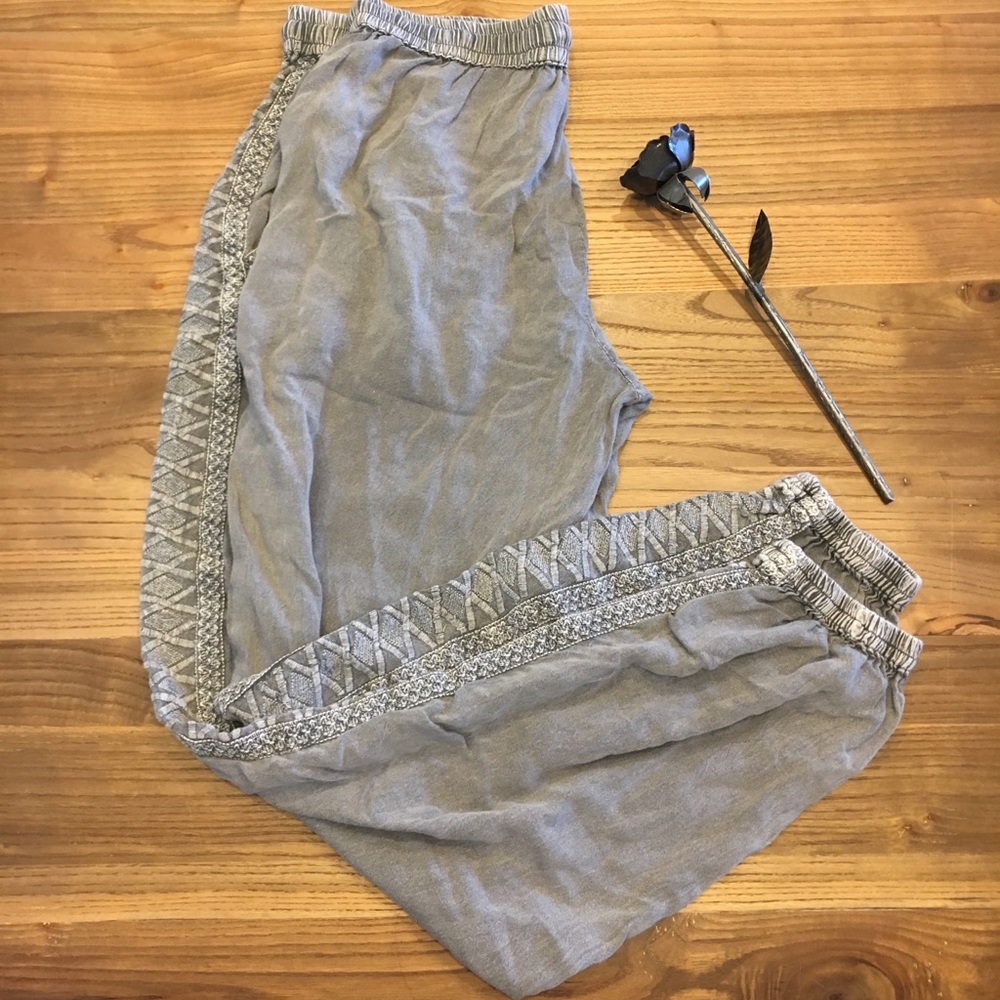 Solitaire Embroidered Joggers